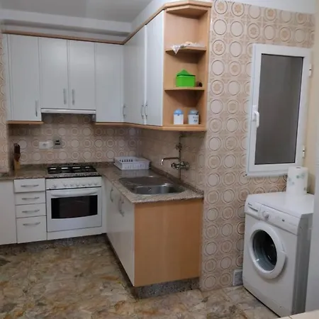- 3 Bedrooms With Sea Views Young People Group Not Allowed - 04064 Apartmán
