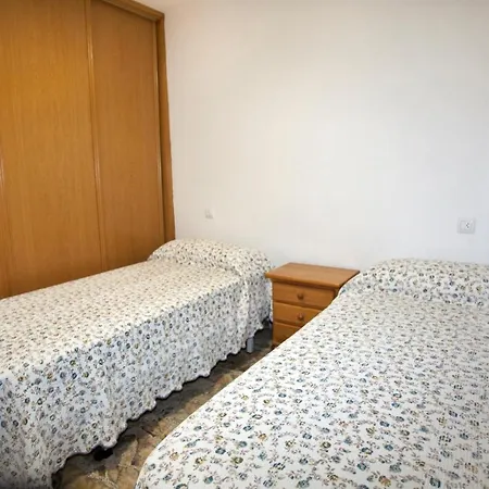 - 3 Bedrooms With Sea Views Young People Group Not Allowed - 04064 Apartmán
